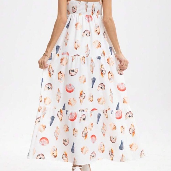 Seashell Maxi Dress - Picture 2 of 7
